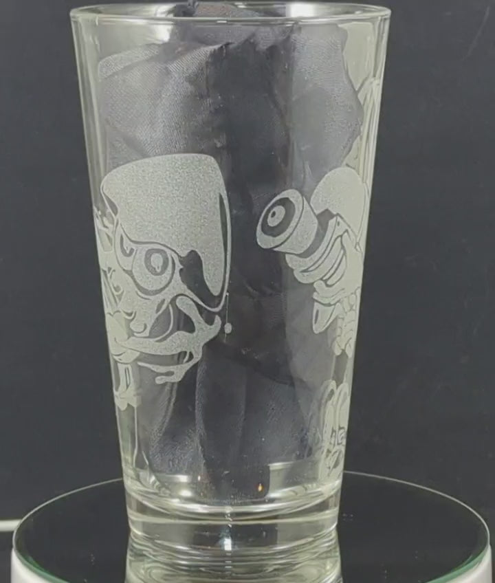 Inkling and Squid from Splatoon Laser Engraved Pint Glass