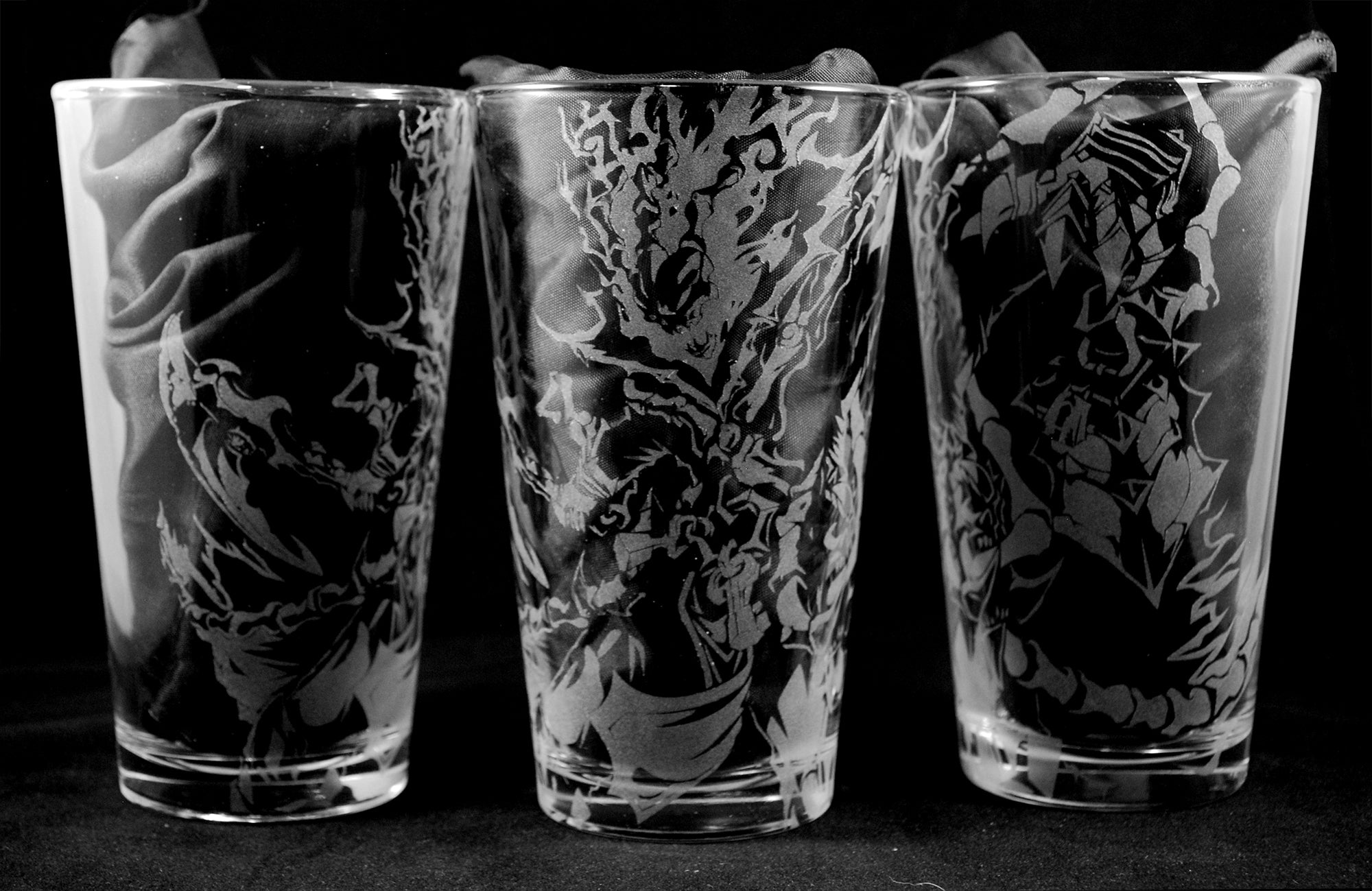 Thresh from League of Legends Laser Engraved Pint Glass